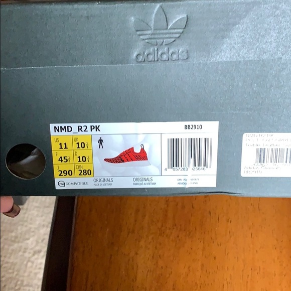 Adidas NMD R2 - Picture 5 of 5